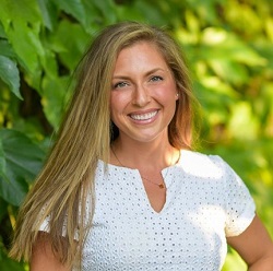 Headshot of Leanna Petrone